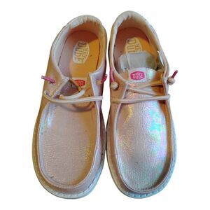 Hey Dude Wendy Pink Iridescent Shoes Size 6 NWOB